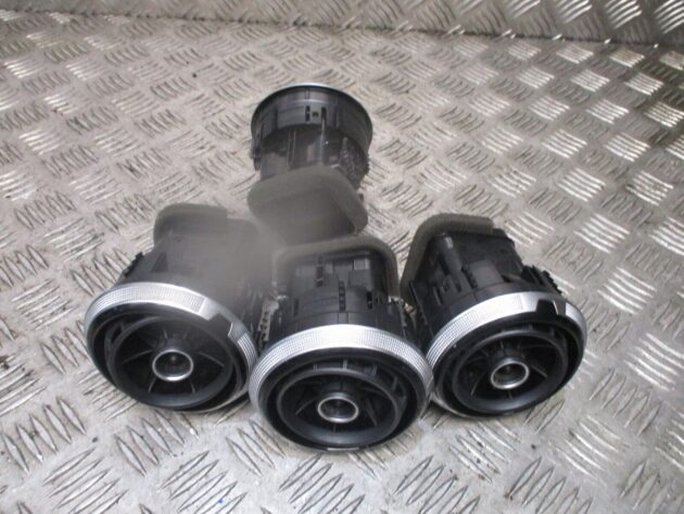 2015 GENUINE AUDI A3 8V SALOON SET X 4 FRONT DASHBOARDS AIRVENTS 8V0820901A - Image 3
