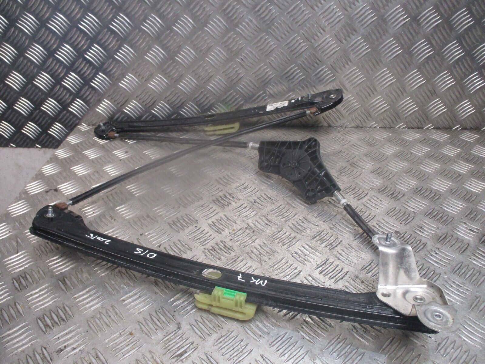 2015 GENUINW VW GOLF MK7 FRONT RIGHT DRIVER SIDE WINDOW REGULATER 5G4837462G