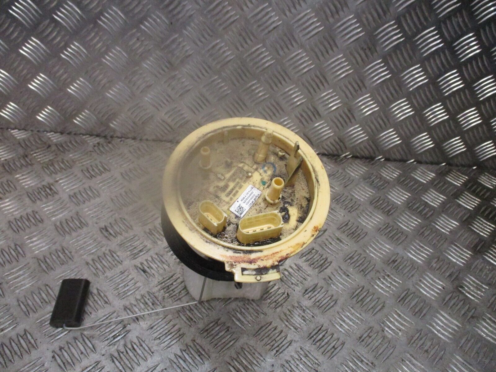 2015 GENUINE AUDI A3 8V IN TANK FUEL PUMP SENDER UNIT 5Q0919050P - Image 2