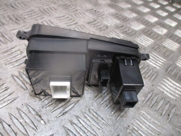 2017 GENUINE HYUNDAI I10 HEADLIGHT LAMP ADJUSTMENT CONTROL SWITCH 299131554 - Image 3