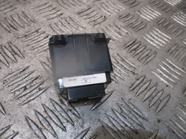 2017 GENUINE HYUNDAI I10 FRONT AUX IN USB PORT UNIT - Image 3