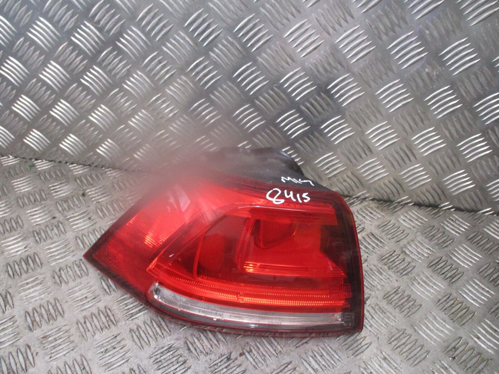 2015 GENUINE VW GOLF MK7 REAR LEFT PASSENGER SIDE BODYLIGHT LAMP 5G0945095M - Image 2