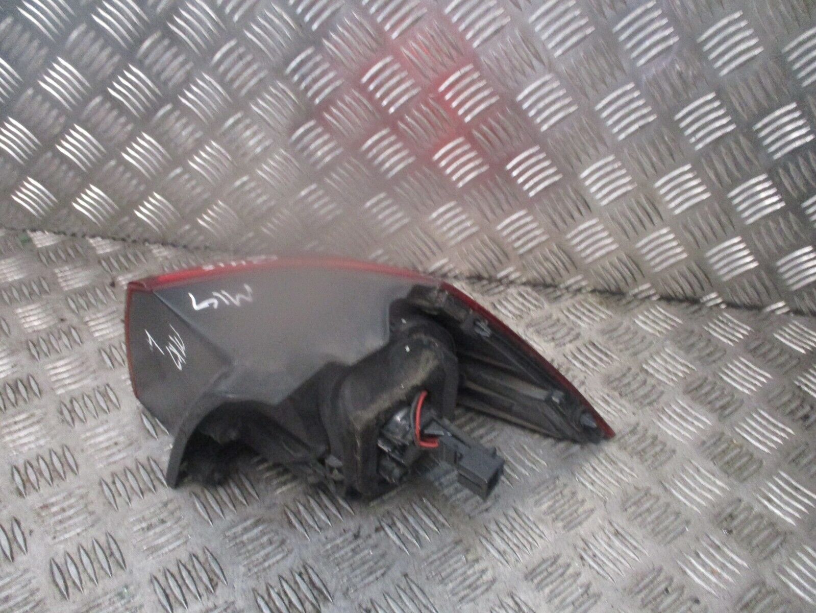 2015 GENUINE VW GOLF MK7 REAR LEFT PASSENGER SIDE BODYLIGHT LAMP 5G0945095M - Image 3