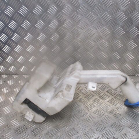 2012 GENUINE VW PASSAT B7 FRONT WINDSCREEN WASHER BOTTLE