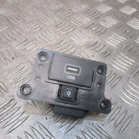 2019 GENUINE HYUNDAI IONIQ USB PORT