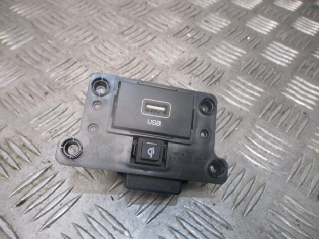 2019 GENUINE HYUNDAI IONIQ USB PORT - Image 2