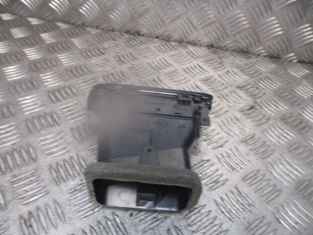 2018 GENUINE GOLF MK7.5 FRONT LEFT PASSENGER SIDE HEATER AIRVENT 5G2819247 - Image 3