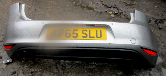 2014 GENUINE VW GOLF MK7 REAR COMPLETE BUMPER WITH SENSOR