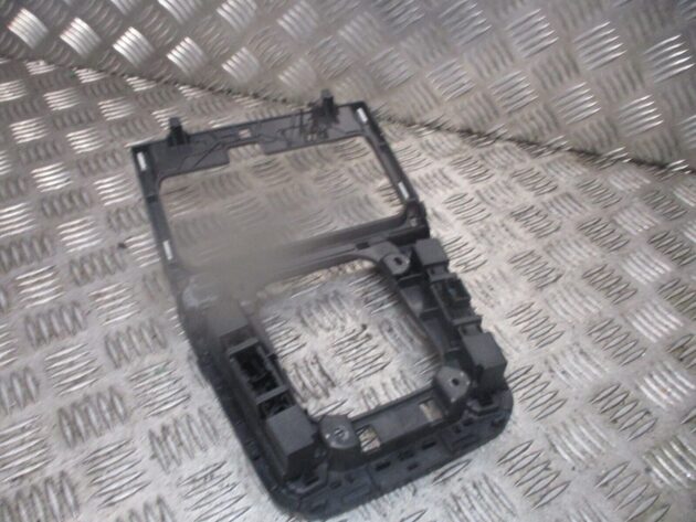 2016 GENUINE VW PASSAT B8 GEAR STICK SURROUND TRIM WITH SWITCH 3G2864263 - Image 3