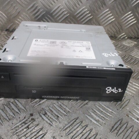 2016 GENUINE VW PASSAT B8 RADIO STEREO SAT NAV HEAD UNIT 3Q0035820B