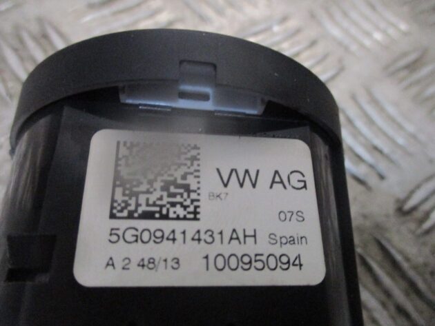 2014 GENUINE SEAT LEON 5F HEADLIGHT FOG LIGHT CONTROL SWITCH 5G0941431AH - Image 3