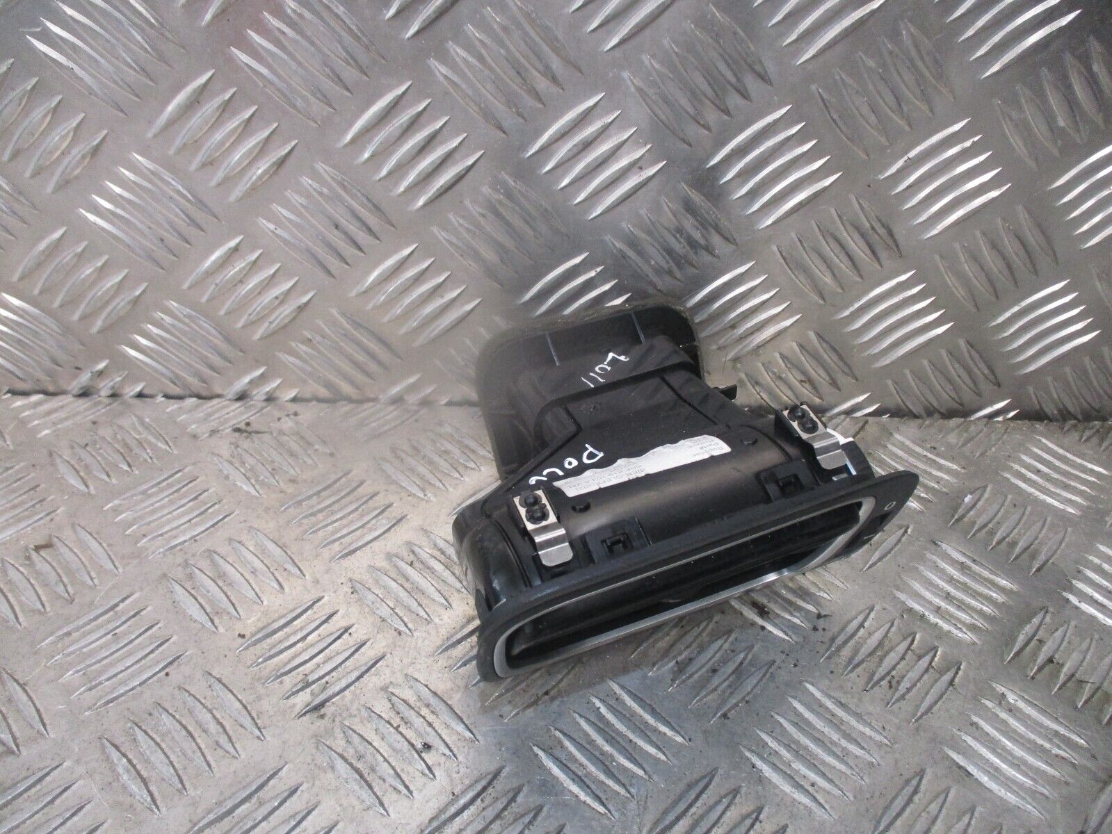 2015 GENUINE VW POLO FRONT RIGHT DRIVER SIDE DASHBOARD AIRVENT 6RF819704 - Image 2