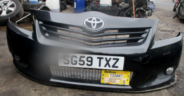 2009 GENUINE TOYOTA VERSO FRONT COMPLETE BUMPER