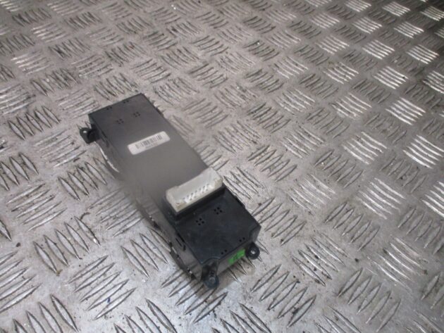 2017 GENUINE HYUNDAI I10 FRONT RIGHT DRIVER SIDE DOOR WINDOW SWITCH 299122841 - Image 3