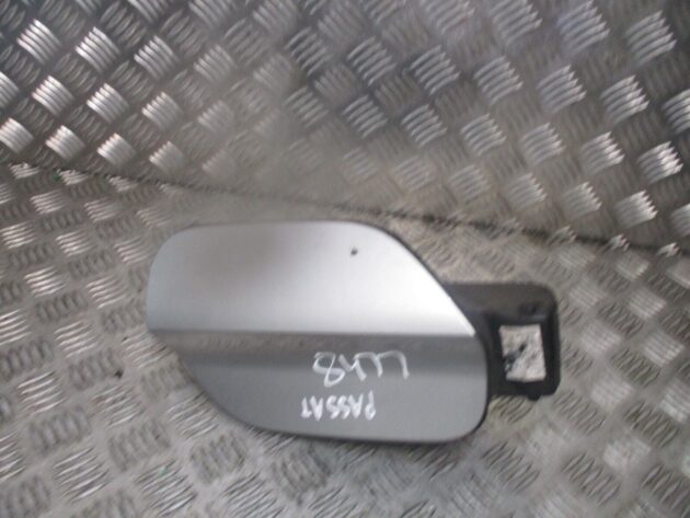 2016 GENUINE VW PASSAT B8 ESTATE REAR FUEL FILLER CAP COVER - Image 2