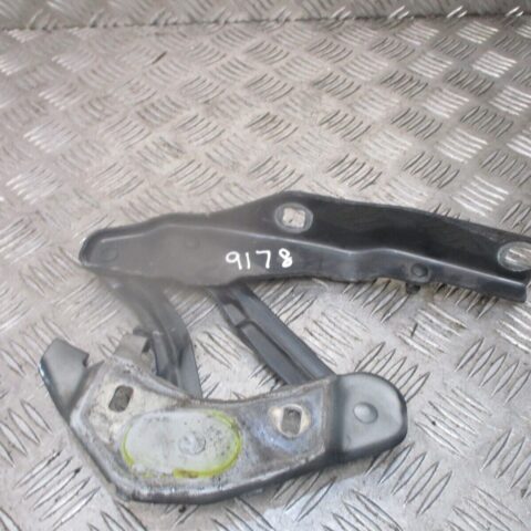 2015 GENUINE AUDI A1 3 DOOR FRONT LEFT PASSENGER SIDE BONNET HINGE 8X0823301A