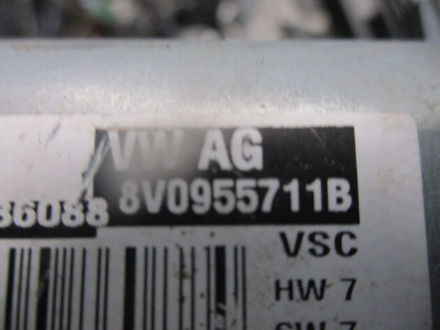 2019 GENUINE AUDI Q2 REAR WINDSCREEN WIPER MOTOR 8V0955711B - Image 4