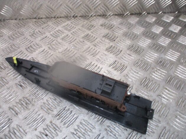 2013 TOYOTA AVENSIS FRONT RIGHT DRIVER SIDE DOOR WINDOW SWITCH 7423105300 OEM - Image 2