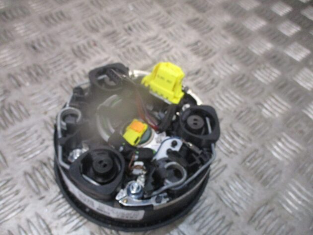 2019 GENUINE AUDI Q2 FRONT RIGHT DRIVERS STEERING WHEEL BAG 81A880201L - Image 3
