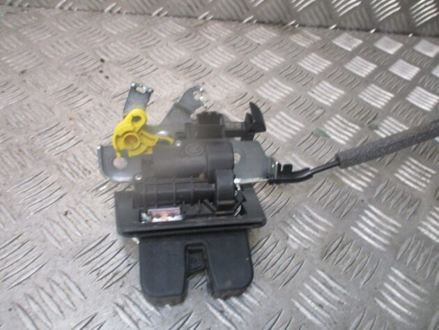 2019 GENUINE AUDI Q2 REAR TAILGATE BOOT LOCK MECHANISM 4M0827506D - Image 2