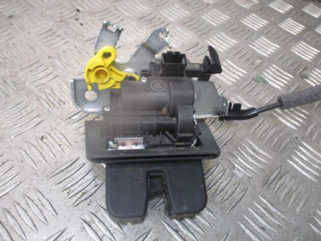 2019 GENUINE AUDI Q2 REAR TAILGATE BOOT LOCK MECHANISM 4M0827506D - Image 3