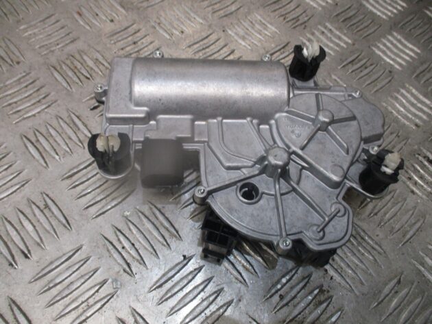2019 GENUINE AUDI Q2 BOOT TAILGATE SOFT CLOSE MOTOR 5TA827887C - Image 3