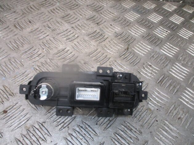 2014 GENUINE KIA SPORTAGE AUX IN USB PORT SOCKET CONNECTION 961103W100 - Image 3