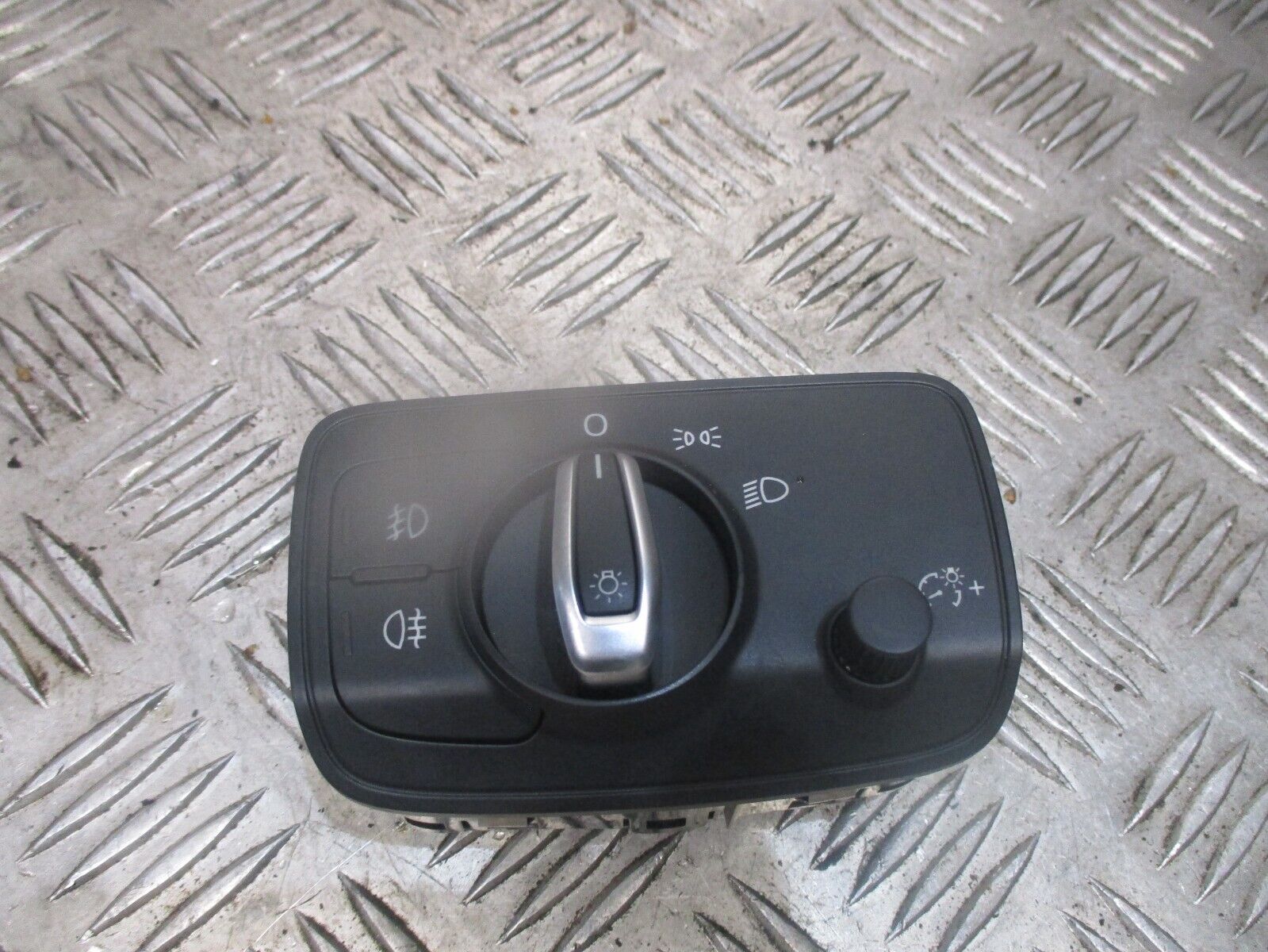 2016 GENUINE AUDI A3 8V HEADLIGHT ADJUSTER SWITCH 8V0941531J