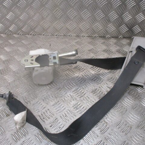 2014 GENUINE TOYOTA AURIS ESTATE FRONT RIGHT DRIVER SIDE SEAT BELT 7P1770-P