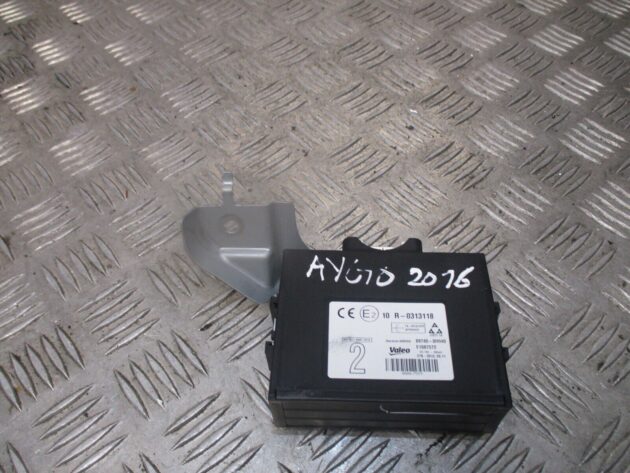 2016 GENUINE TOYOTA AYGO DOOR CONTROL MODULE 89740-0H040 - Image 3