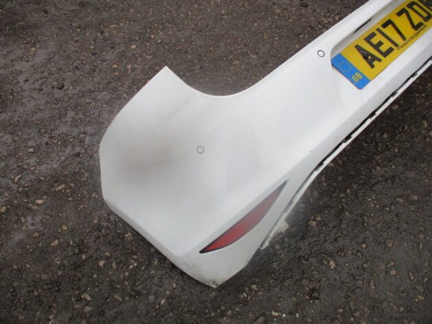 2017 GENUINE VW GOLF MK7 REAR COMPLETE BUMPER WITH SENSOR - Image 3