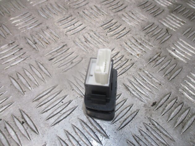 2014 GENUINE TOYOTA AURIS HYBRID PARKING BRAKE SWITCH 84718-02030 - Image 3