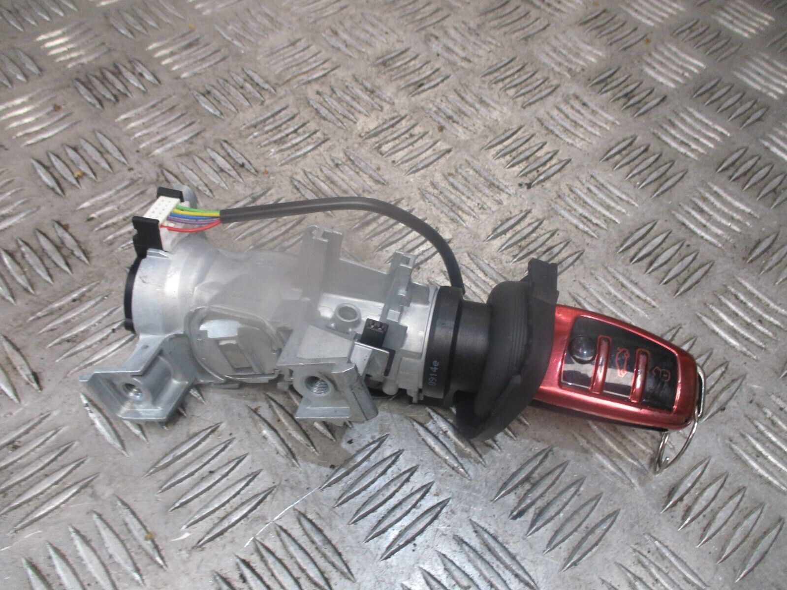 2016 GENUINE AUDI 8V IGNITION BARREL & KEY 5Q0905865 1K0905851