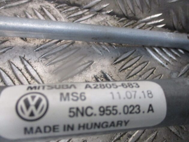 2018 GENUINE VW TIGUAN FRONT WINDSCREEN WIPER MOTOR & LINKAGE 5NC955023A - Image 3