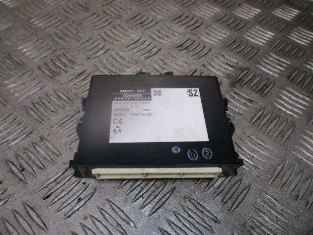 2014 GENUINE TOYOTA AURIS HYBRID ECU SMART KEY MODULE 89990-02220