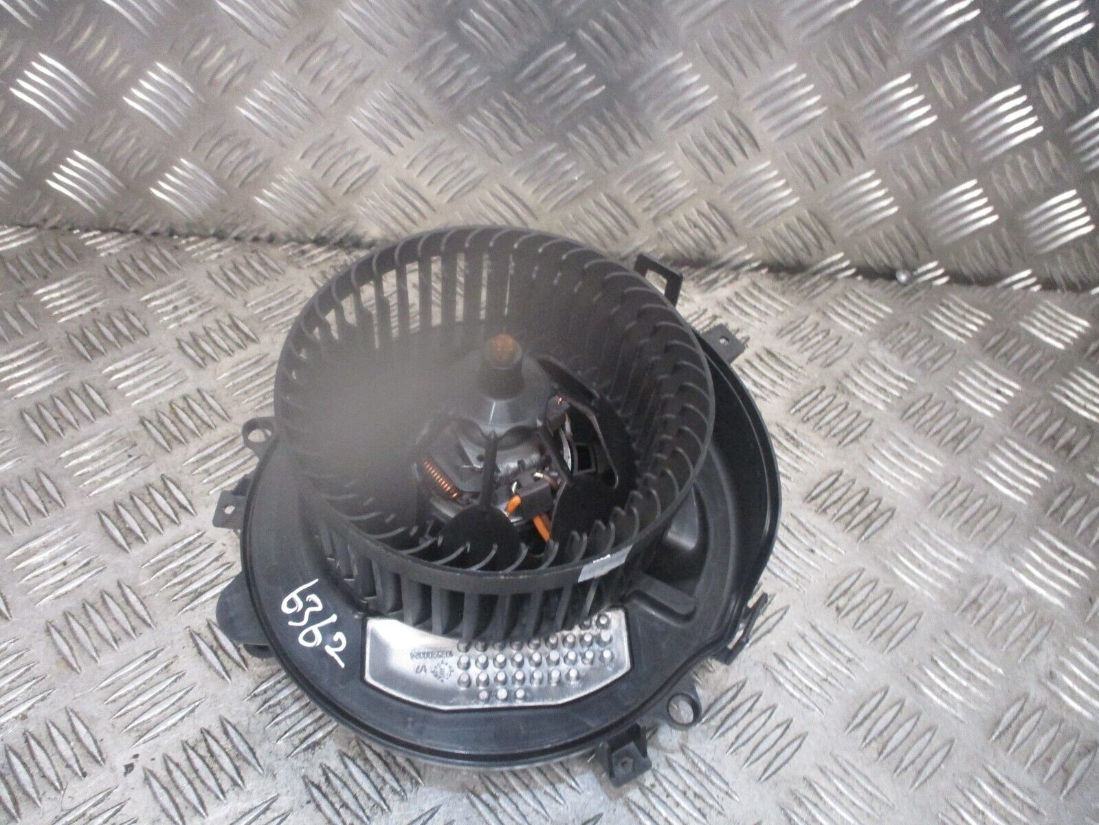 2015 GENUINE AUDI A3 8V HEATER BLOWER MOTOR FAN 5Q0907521D