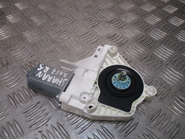 2013 GENUINE VW SHARAN REAR LEFT PASSENGER SIDE WINDOW MOTOR 8K0959801B