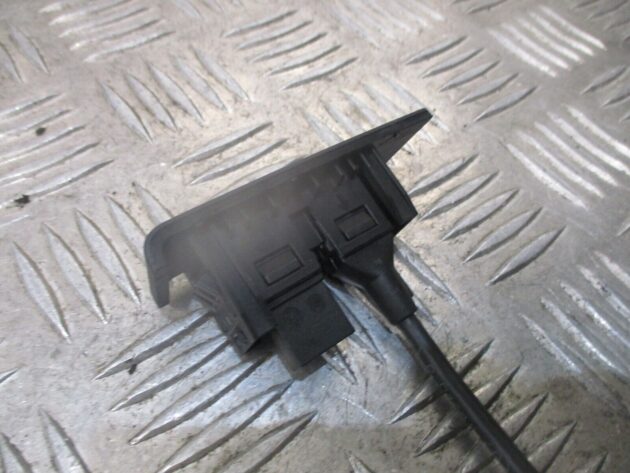 2013 GENUINE SKODA RAPID USB AUX PORT - Image 3