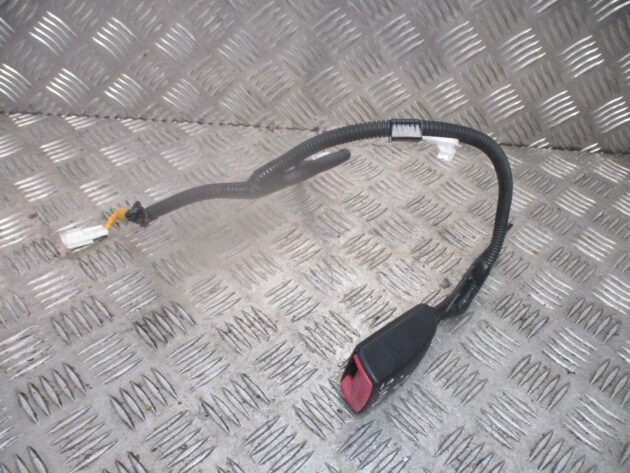 2012 GENUINE TOYOTA PRIUS FRONT LEFT PASSENGER SIDE SEAT BELT BUCKLE STALK - Image 2