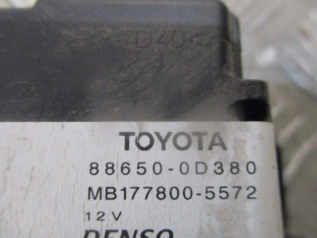 2016 GENUINE TOYOTA YARIS AIR CONDITIONER AMPLIFIER ASSEMBLY 88650-0D380 - Image 2