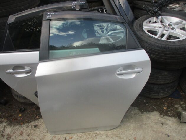 2012 GENUINE TOYOTA PRIUS REAR LEFT PASSENGER SIDE BARE SHELL DOOR - Image 3