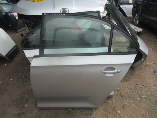 2013 GENUINE SKODA RAPID REAR LEFT PASSENGER SIDE BARE SHELL DOOR NSR - Image 2