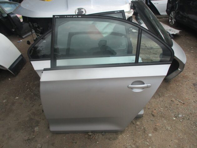 2013 GENUINE SKODA RAPID REAR LEFT PASSENGER SIDE BARE SHELL DOOR NSR - Image 3