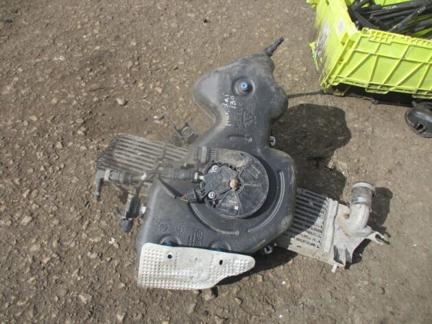 2016 GENUINE HYUNDAI  I30 1.6 CDTI FUEL TANK 31550-J7000 - Image 2