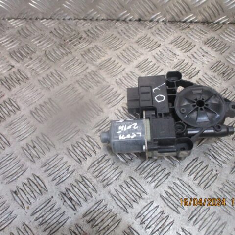 2015  SEAT LEON DRIVER SIDE REAR DOOR WINDOW MOTOR OEM E850202032