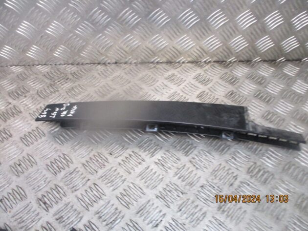 2018 SEAT LEON 5DR DRIVER SIDE REAR DOOR GLASS TRIM 5F4839902