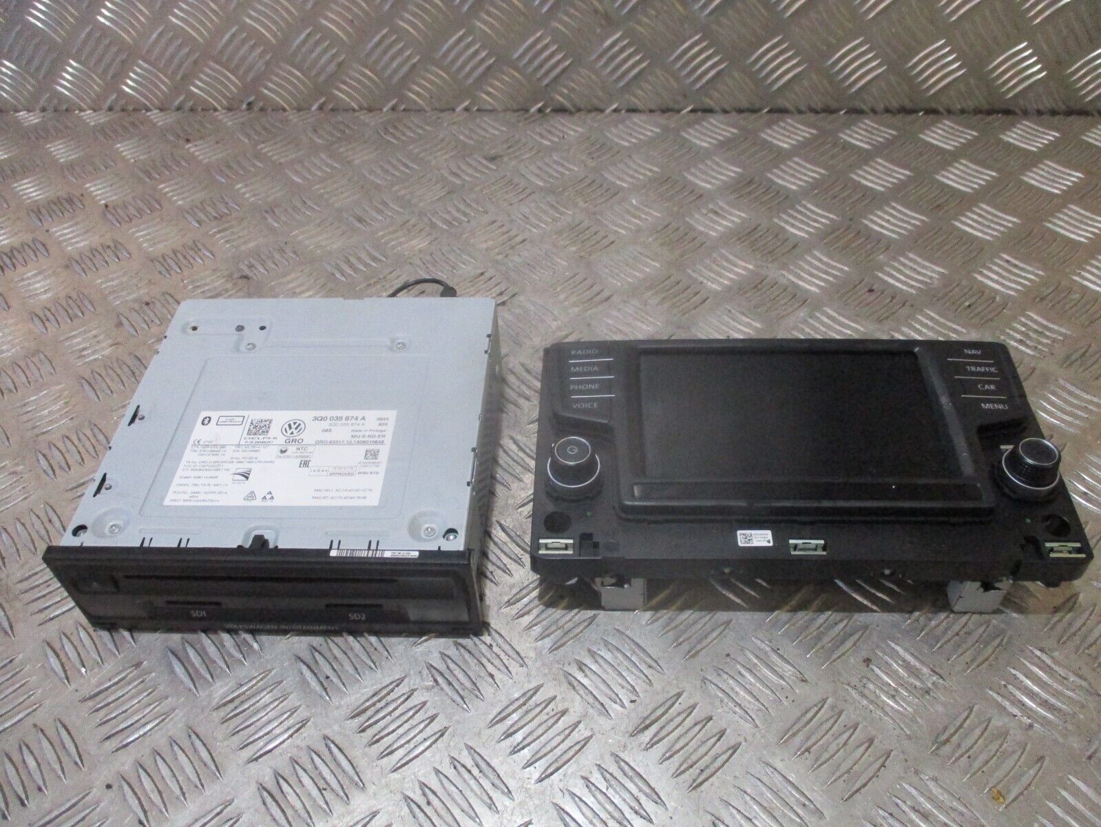 2015 VW GOLF MK7 MULTIMEDIA SAT NAV HEAD UNIT 7 SCREEN 3Q0035874 3G0914605D