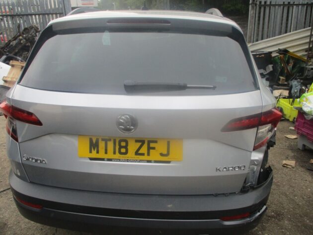 2018 GENUINE SKODA KAROOQ REAR BARE TAILGATE BOOT LID - Image 2