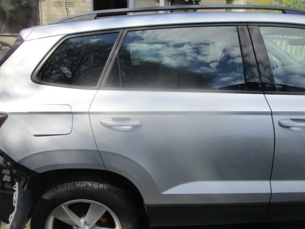2018 GENUINE SKODA KAROQ REAR RIGHT DRIVER SIDE BARE SHELL DOOR - Image 2