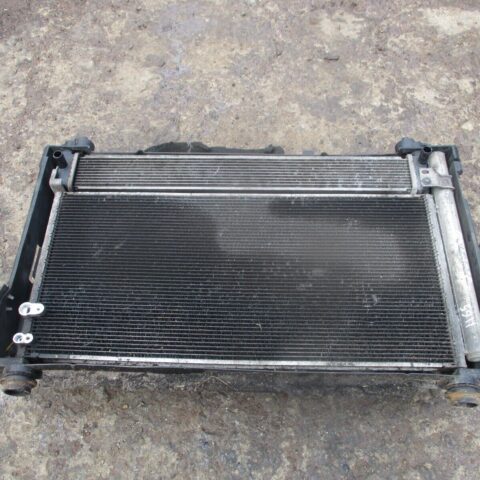 2014 GENUINE TOYOTA PRIUS 1.8 HYBRID RADIATOR RAD PACK